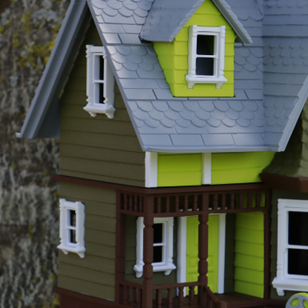 Multicolour 3D-printed birdhouse outdoors, HT-PLA outdoor heat-stable example