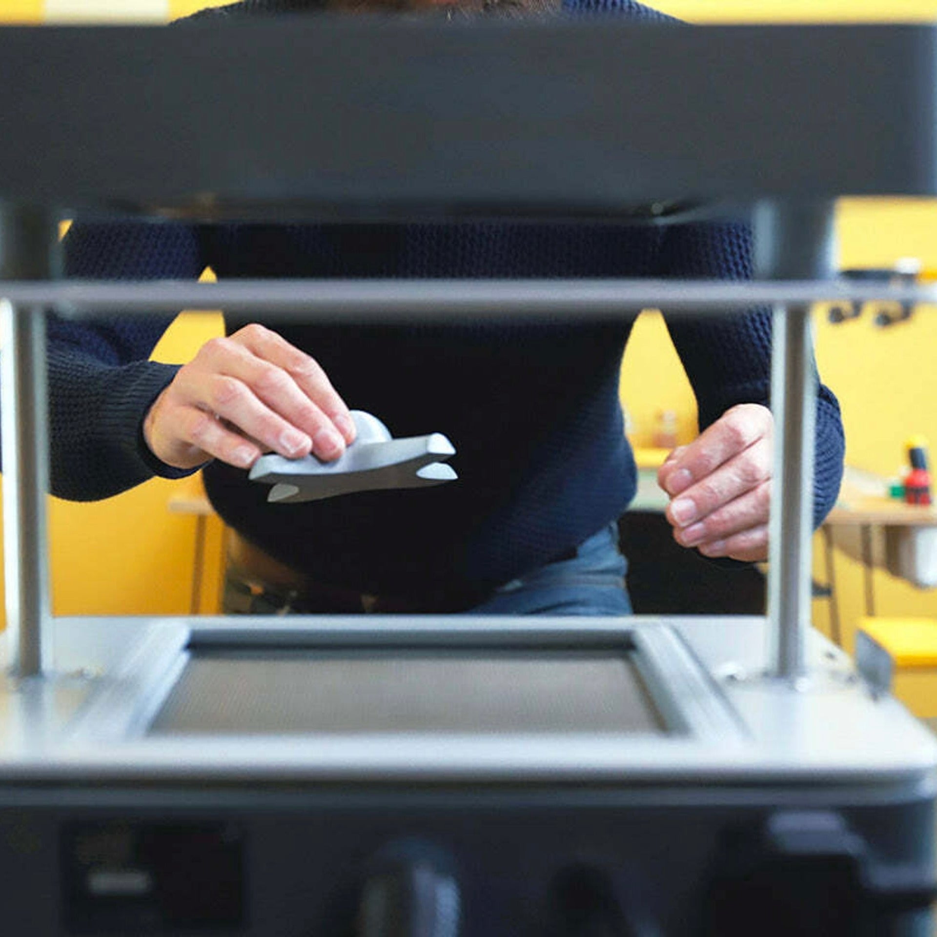 Mayku FormBox • The Ultimate Desktop Vacuum Former for Fast Prototyping