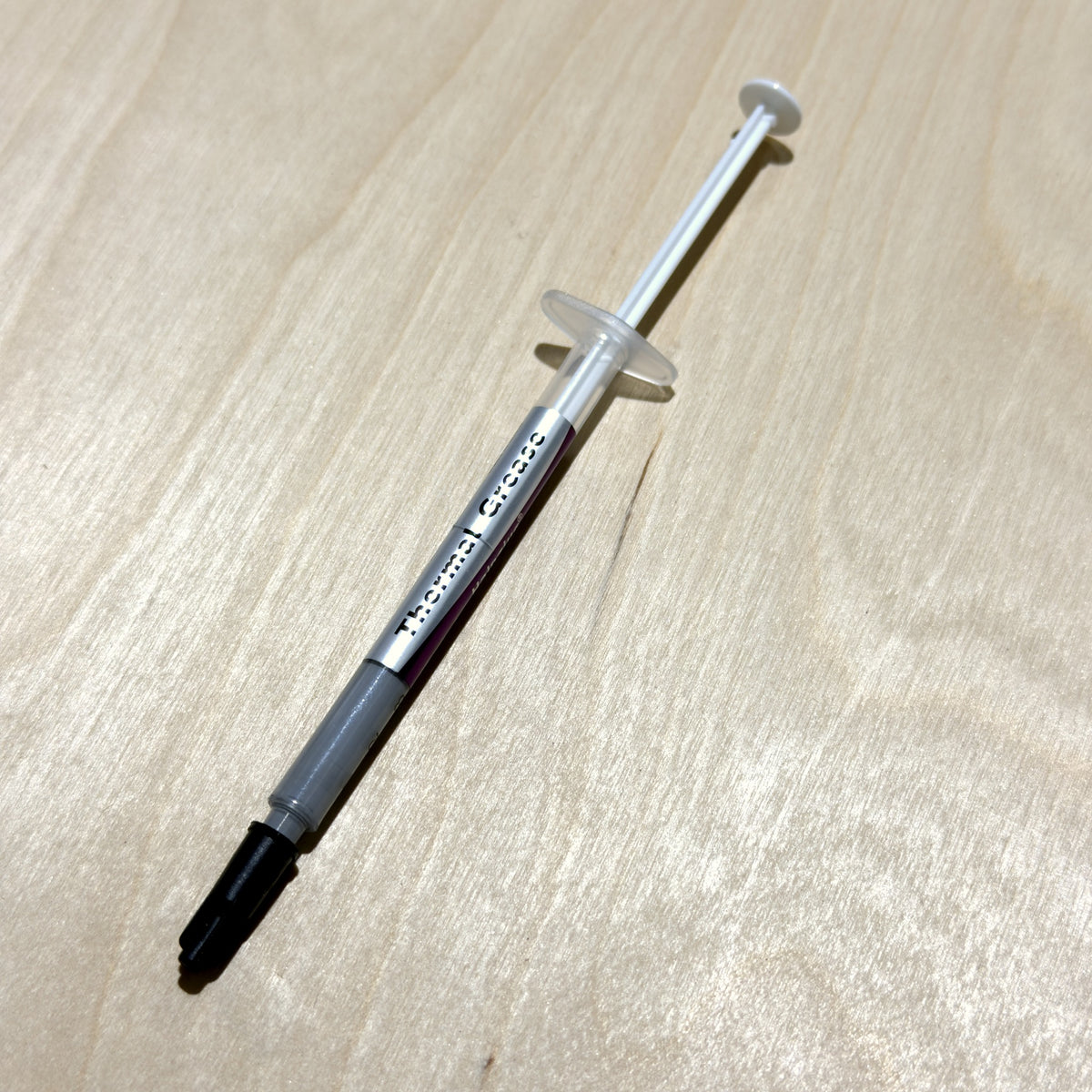 Halnziye HY880 thermal paste syringe for cooling mainboards, stepper drivers and chips